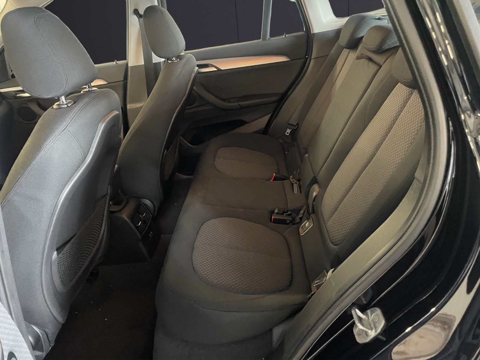 Fahrzeugabbildung BMW X1 xDrive 25 e Advantage *PDC*SitzHz*Navi*Allrad