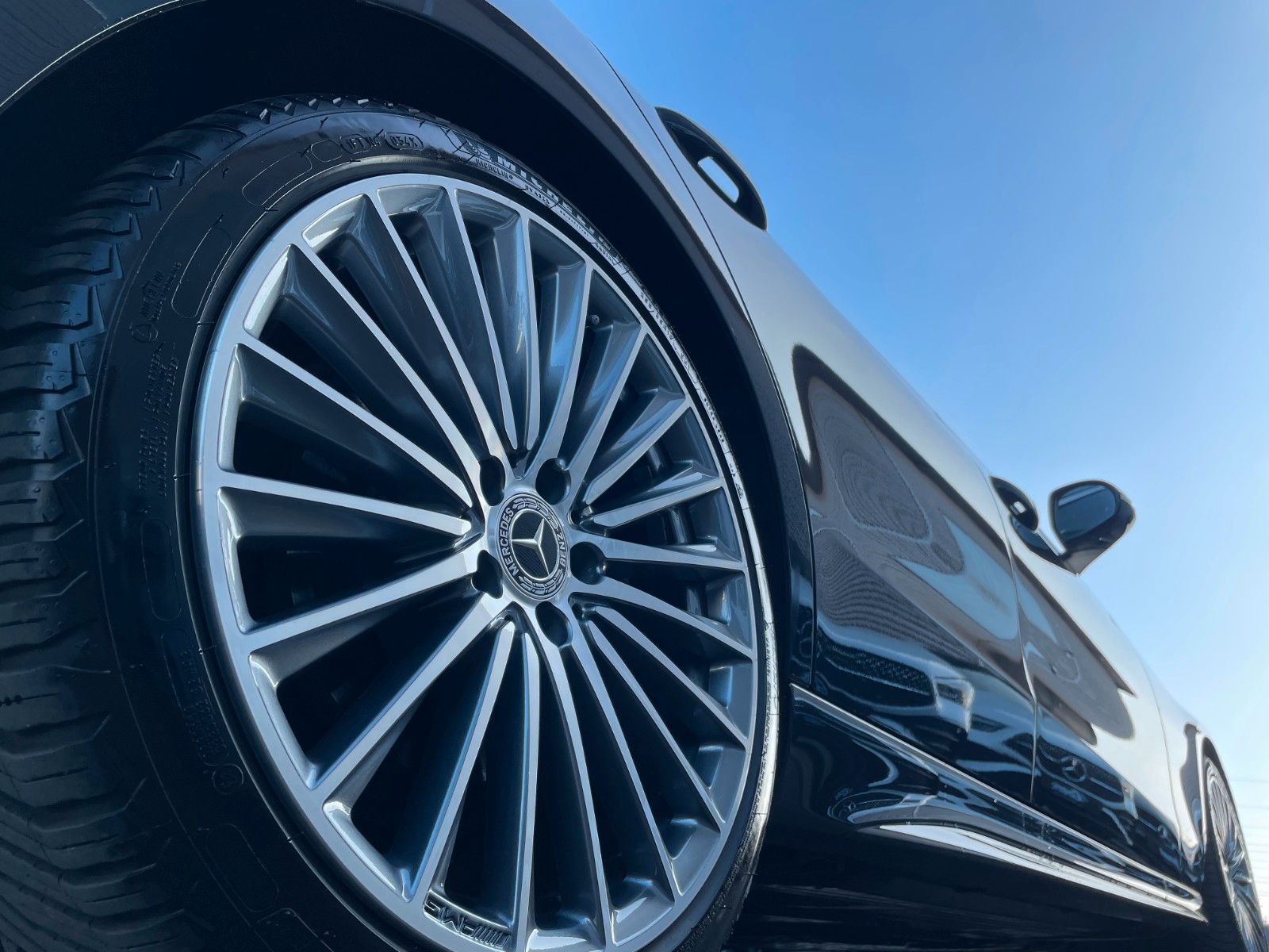 Fahrzeugabbildung Mercedes-Benz C 200 4M AMG Pano+AHK+360°+Digital+Ambiente