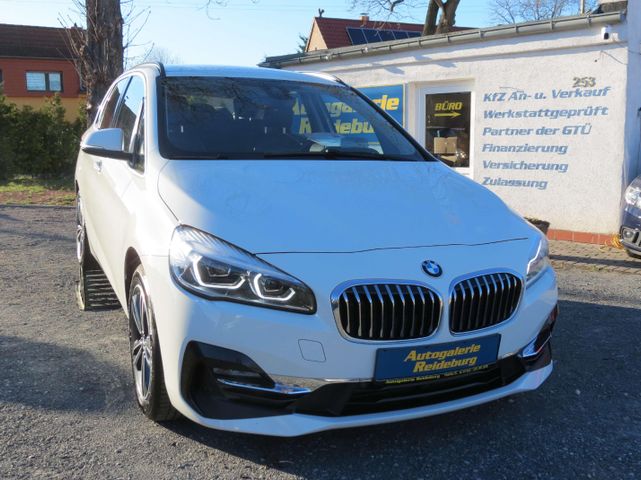 BMW 218 218 i Luxury Line Leder   Aut.  Navi  Neuwer