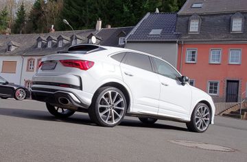 Audi RS Q3 Sportback quattro*RS-Sportsitze,AHK,Pano*