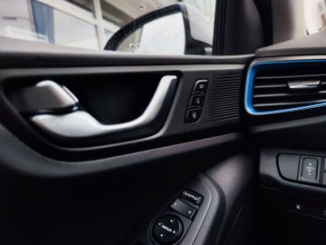 Fahrzeugabbildung Hyundai IONIQ Ioniq Premium Plug-In Hybrid