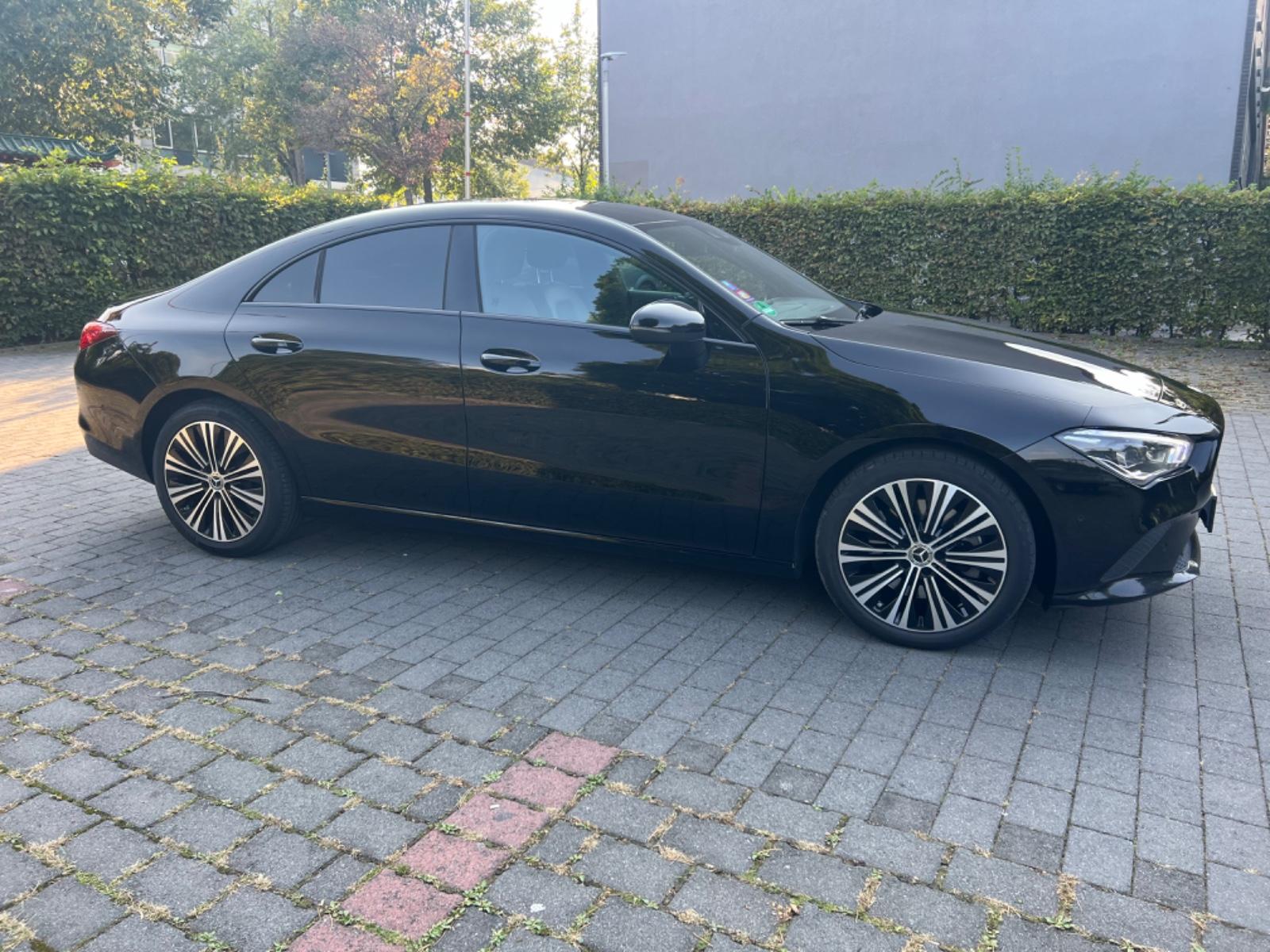 Mercedes-Benz CLA 250~1.Hand~Night-Paket~LED~