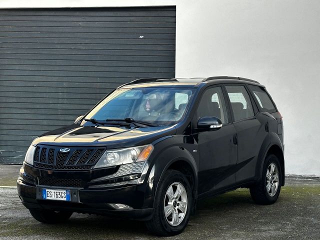 Другие Mahindra XUV500 2.2 16V AWD W8