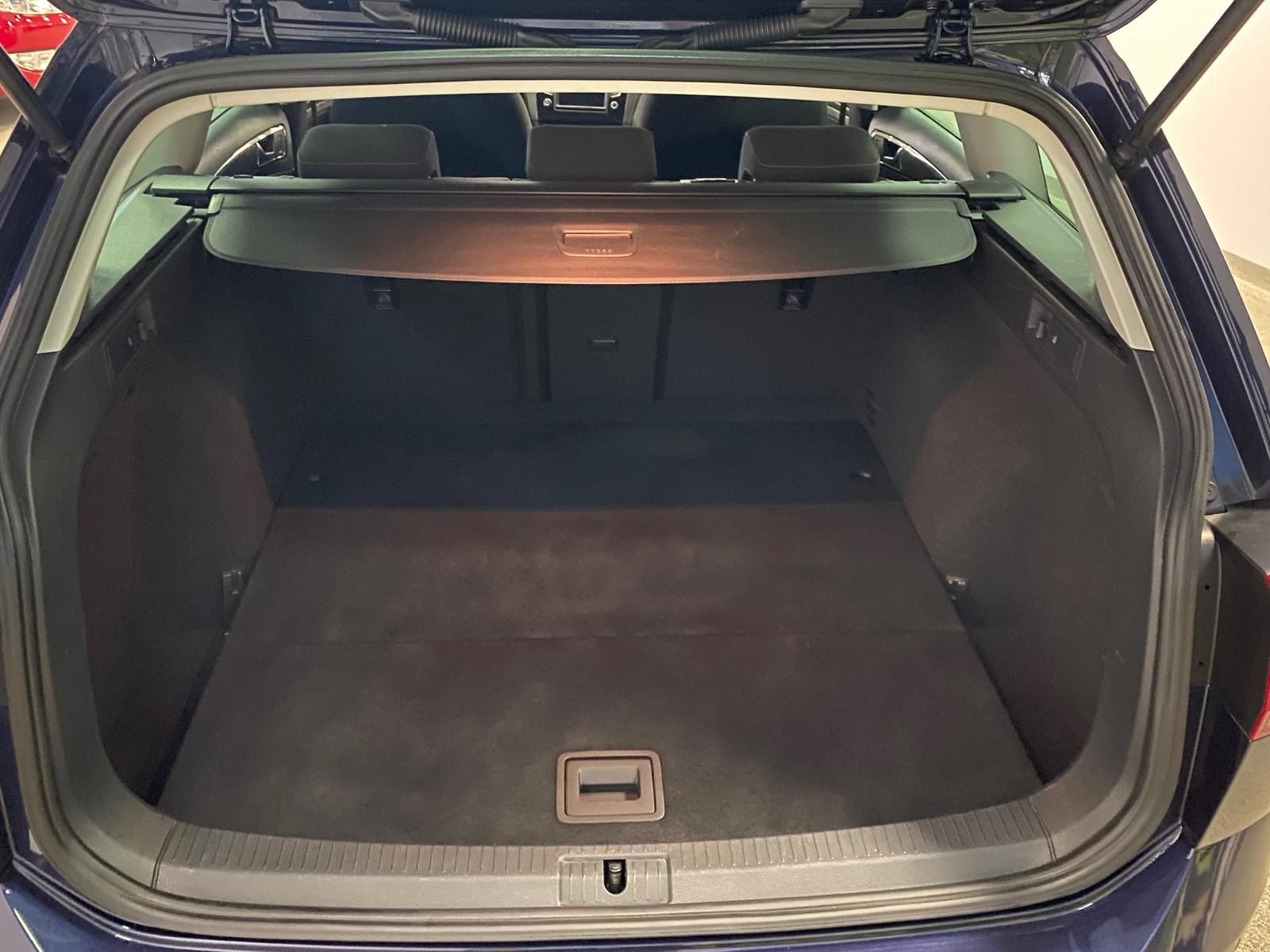 Fahrzeugabbildung Volkswagen Golf 2.0 TDI Allstar BMT KLIMA+PDC+NAVI+SITZHEIZ