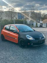 Renault Clio III Rip Curl hat Neu TÜV - Renault Clio in Wiesbaden