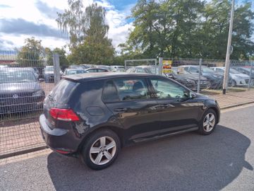 Volkswagen Golf - 6