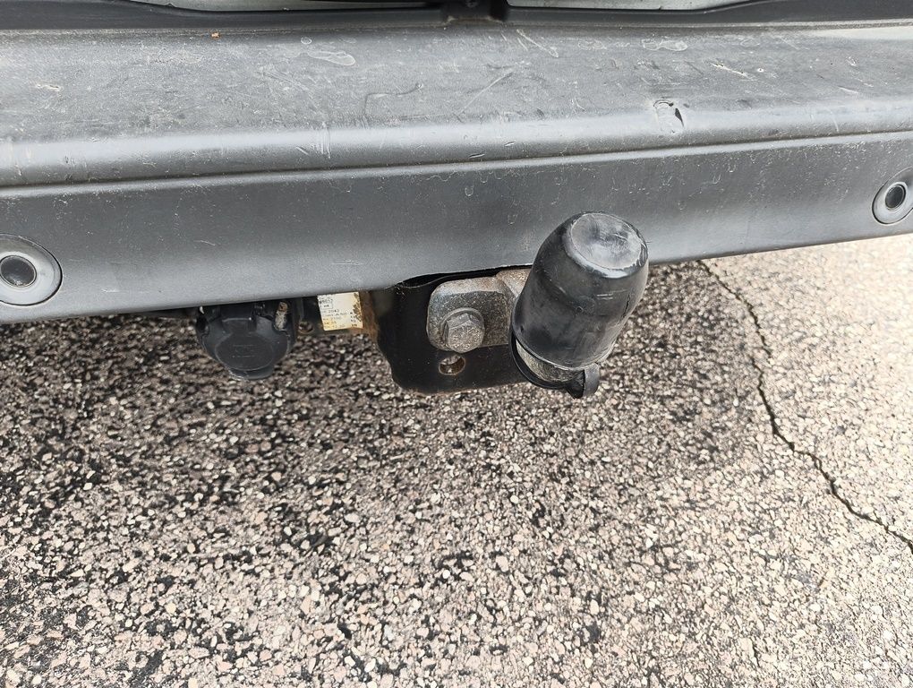 Fahrzeugabbildung Opel Vivaro L1H1 2,9t DPF (145 PS) 9 Sitze