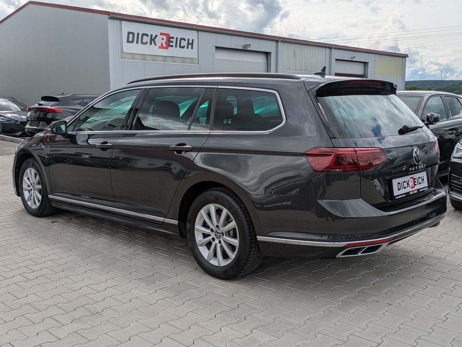 Fahrzeugabbildung Volkswagen Passat 2.0 TDI 2x R-Line MATRIX*KAMERA*ACC*NAVI
