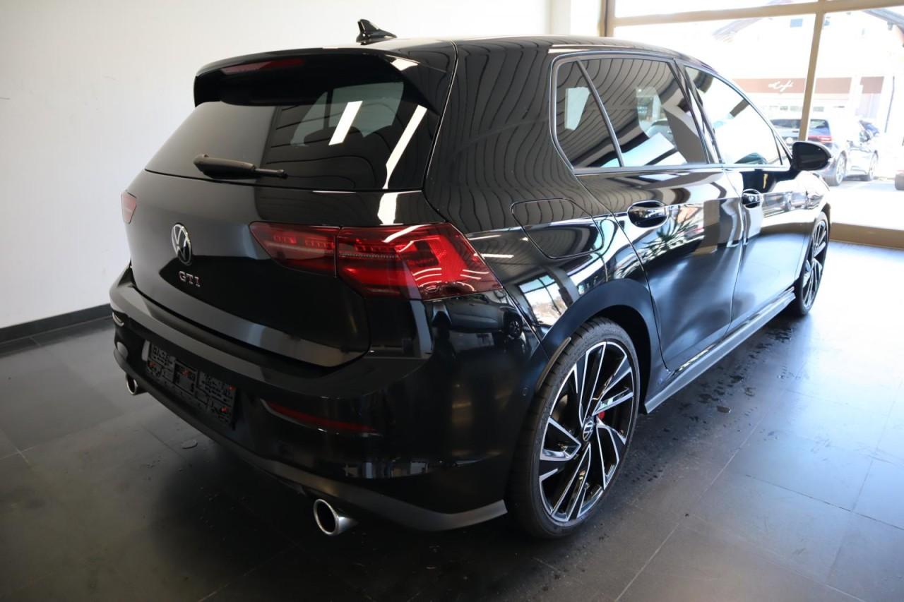 Volkswagen Golf VIII GTI 2,0 TSI DSG (AHK+LED+Navi) Klima