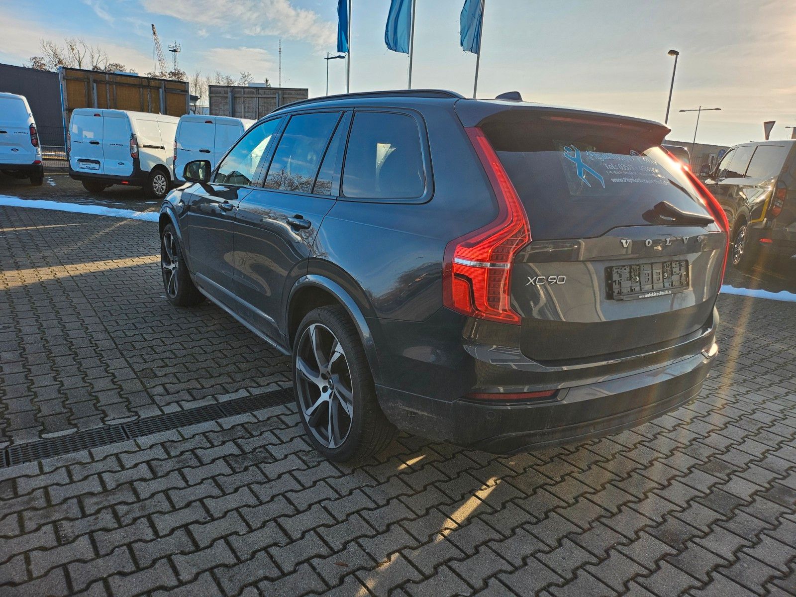 Fahrzeugabbildung Volvo XC90 R Design AWD