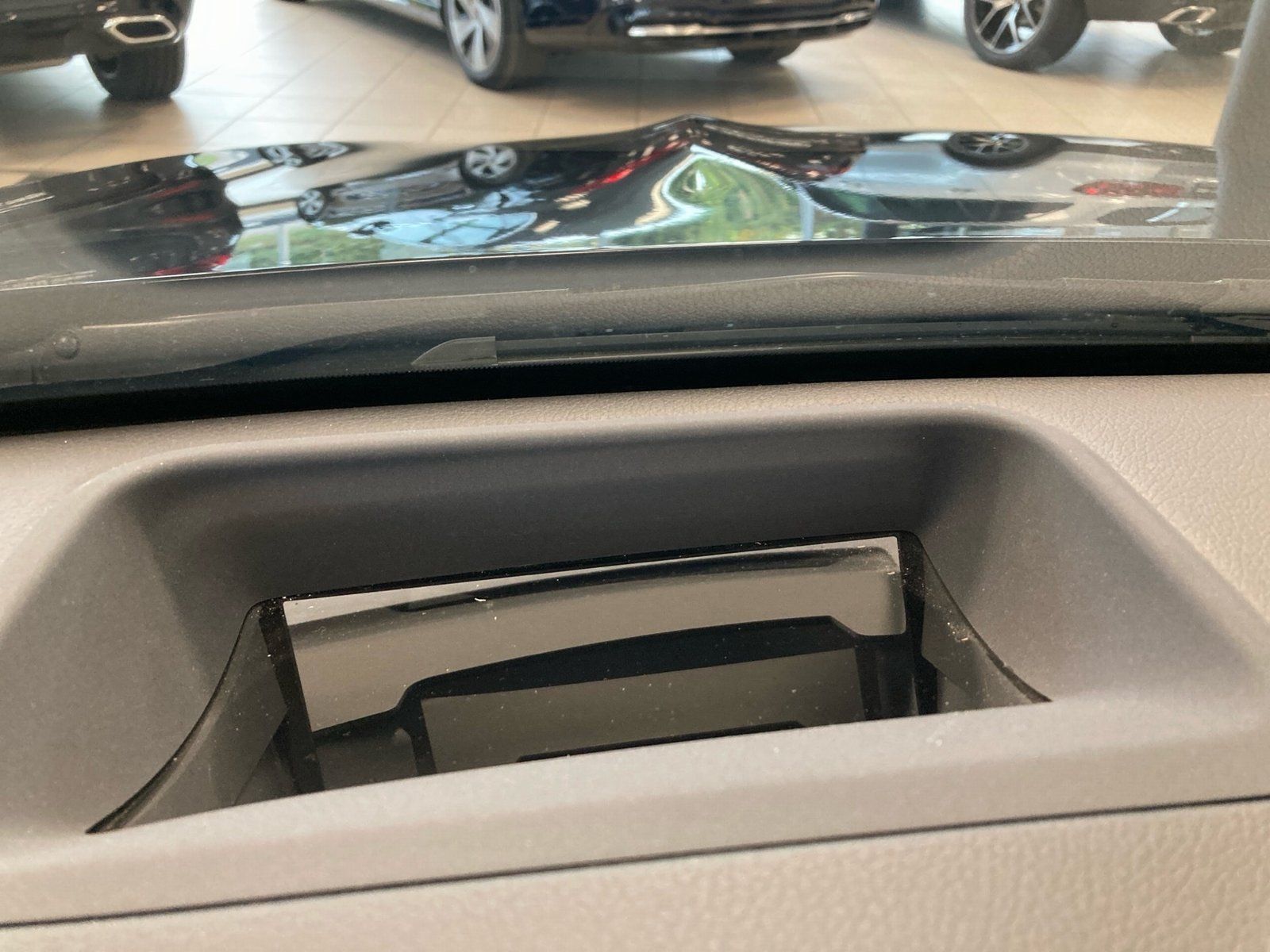 Fahrzeugabbildung Mercedes-Benz CLA 180 AMG Plus*Pano*HUD*360°*MBeam*AHK*Totwink