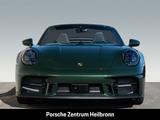 Porsche 992 911 Carrera Cabrio Sportabgas Sitzbelüftung - mit Benzin-Antrieb: Grün, Cabrio