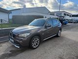 BMW X1 xDrive18d - Neue HU & Bremsen, AHK, Klima - BMW X1: Beige