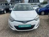 Hyundai i20 FIFA World Cup*TUV NEU*STEUERKETTE NEU*1HAND - gebrauchte Hyundai i20 aus dem Jahr 2014