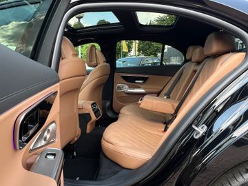 Mercedes E 200 - 12