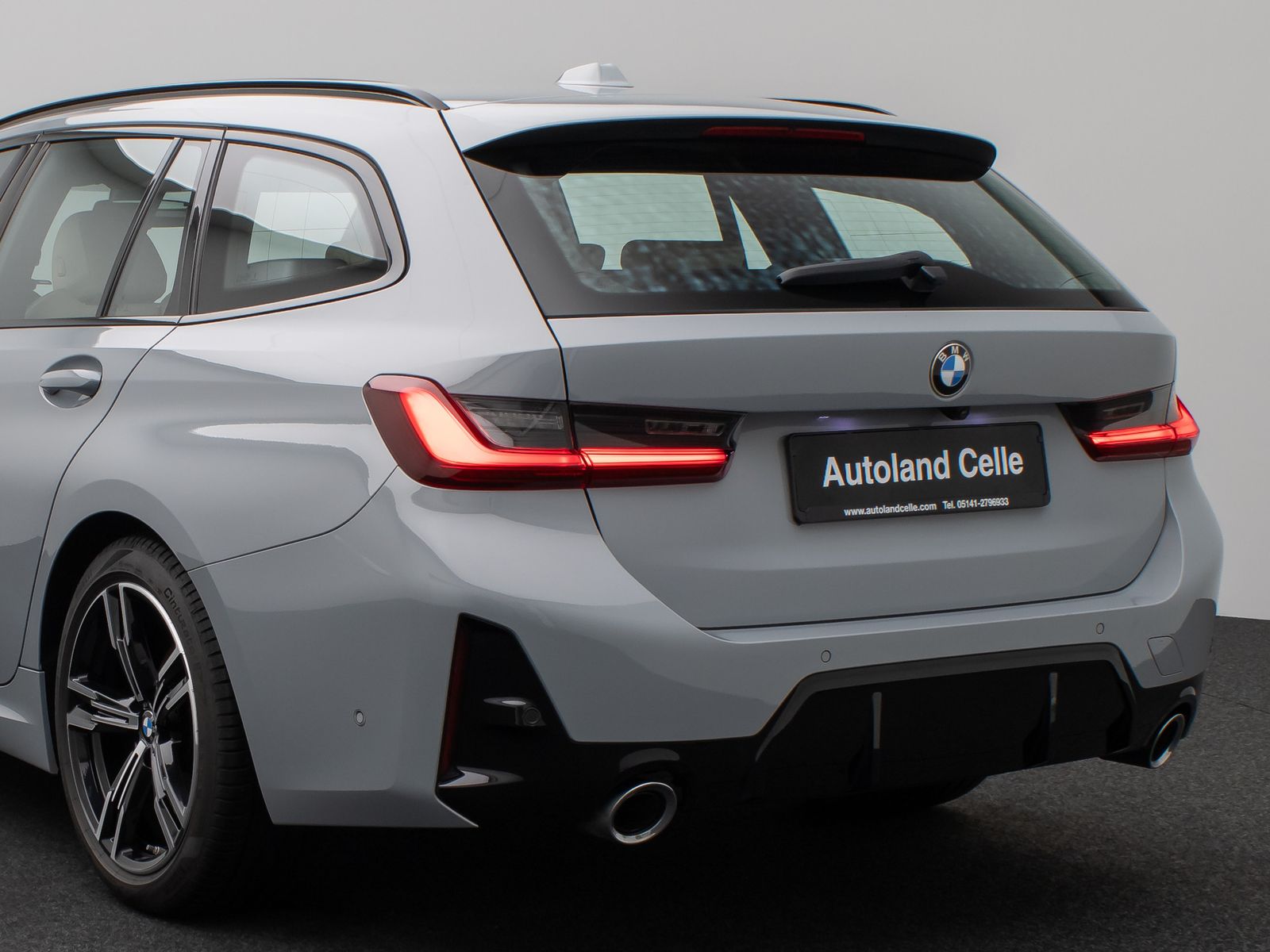 Fahrzeugabbildung BMW 320d M Sport Kamera DAB HUD Fernlichtassis Alarm