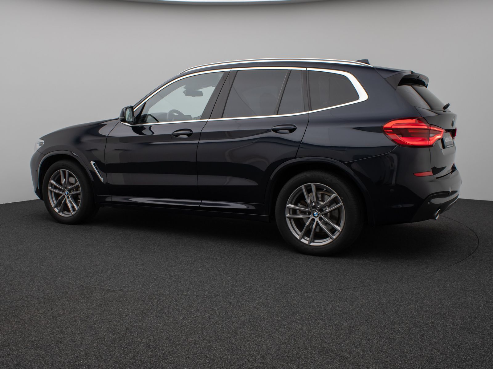 Fahrzeugabbildung BMW X3 xD20d M Sport Kamera HUD DAB H/K AHK Komfort