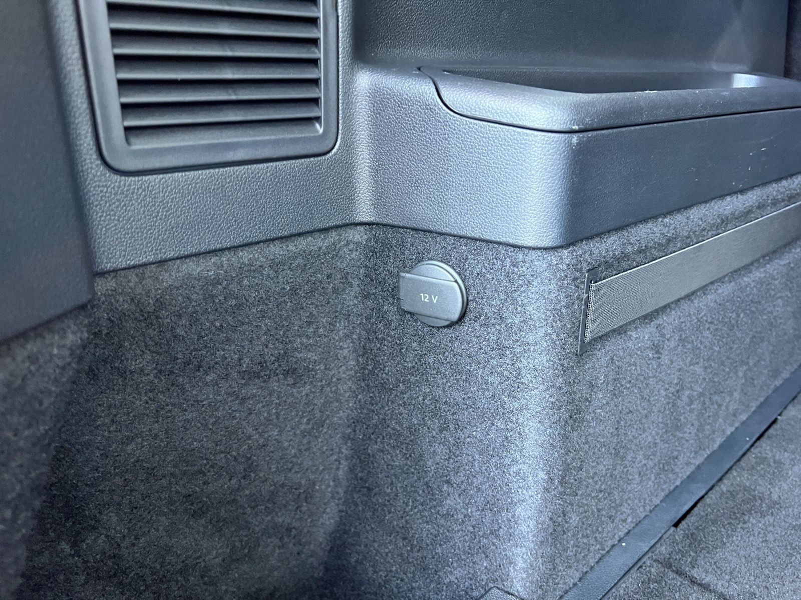 Touran R-Line 1.5 TSI DSG LED*ACC*DCC*Navi