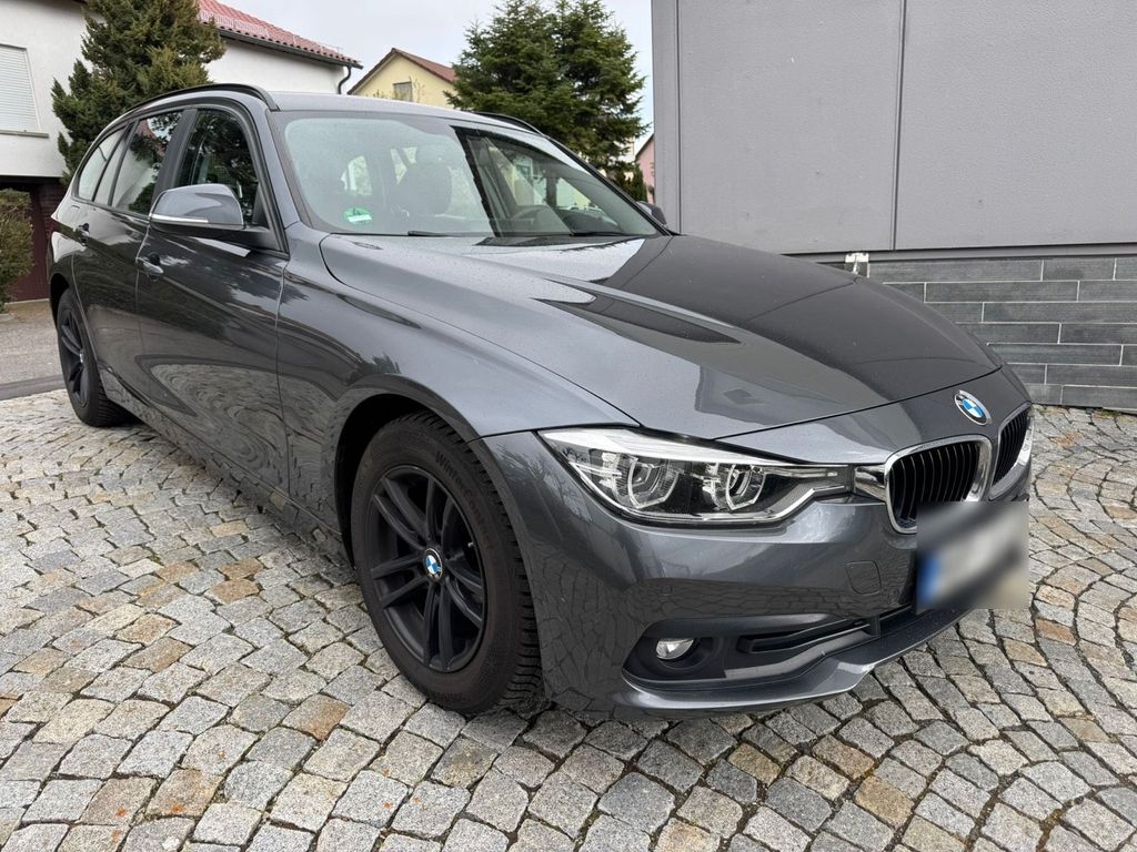 Image of BMW 320