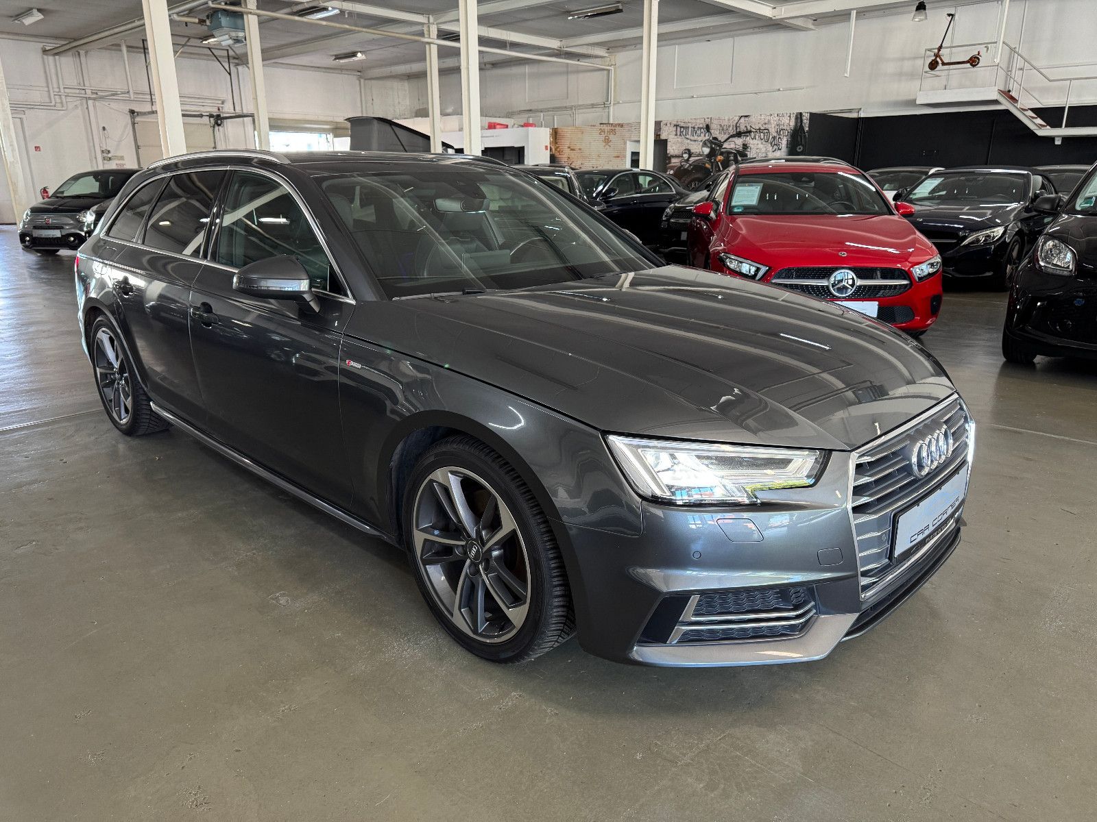 Fahrzeugabbildung Audi A4 2.0 TFSI S-TRONIC 3X-SLINE VIRTUAL LED VOLL