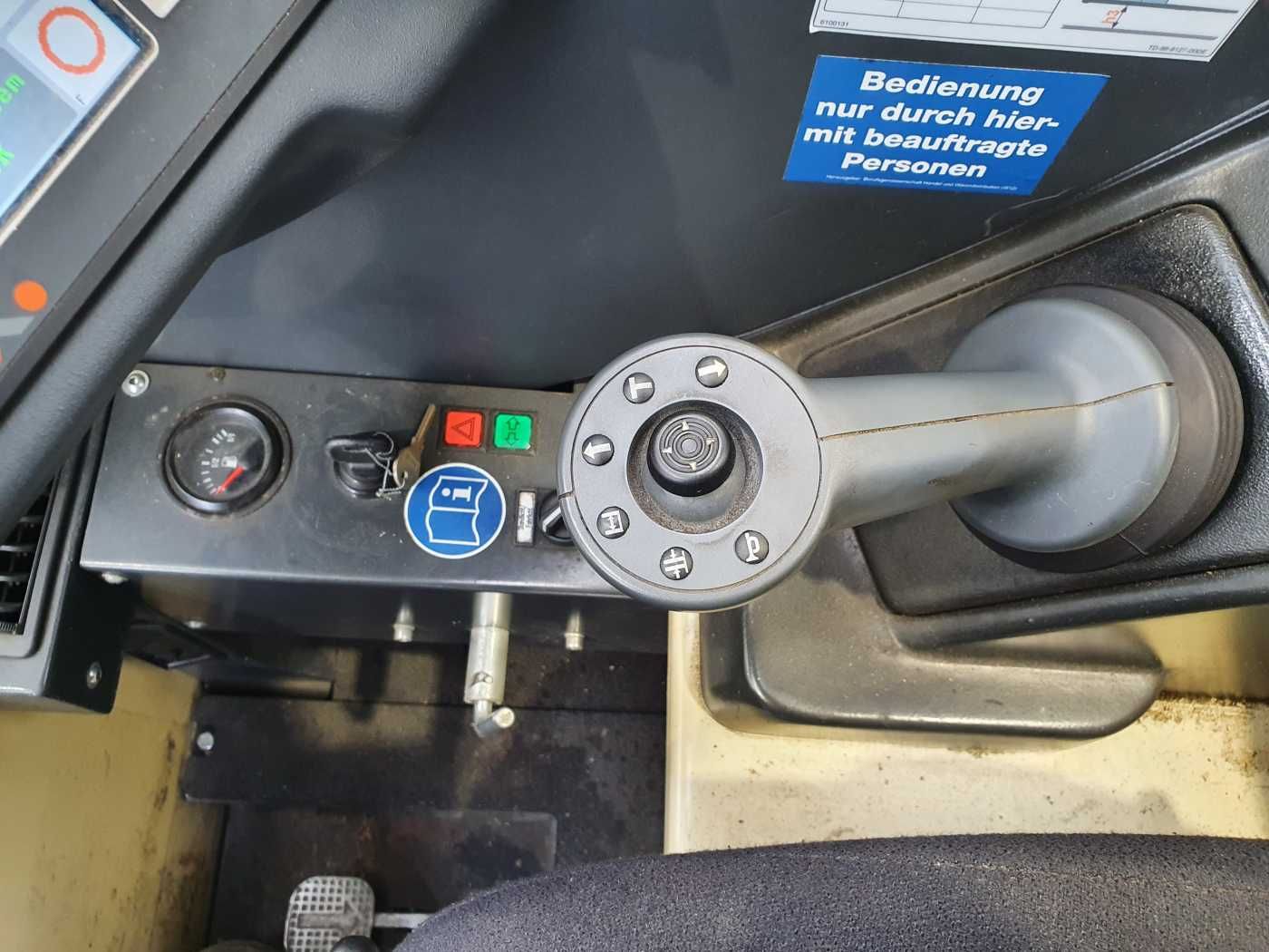 Fahrzeugabbildung Hubtex MQ 30 H Hybrid / 748h! / Diesel + Elektro