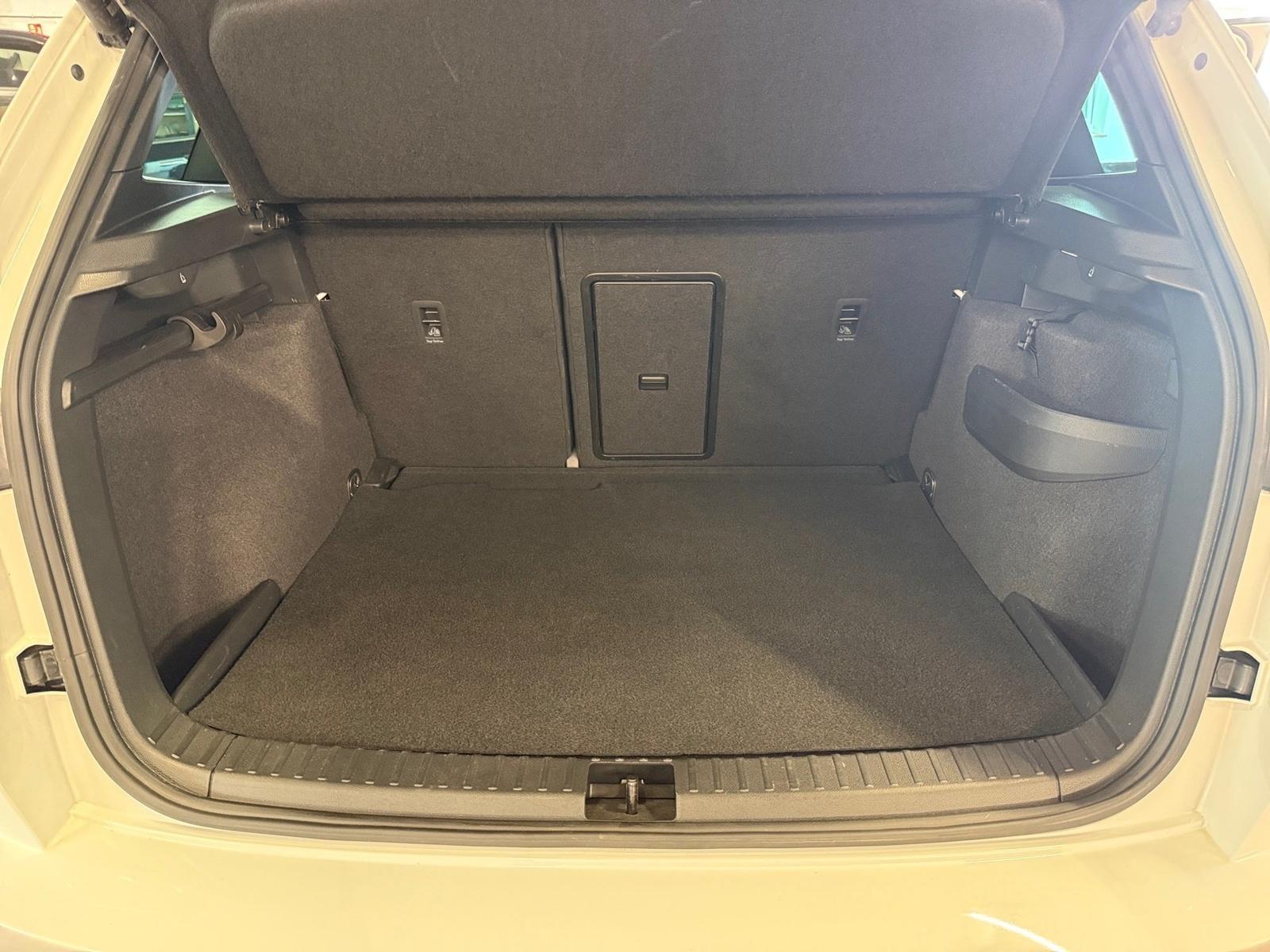 Skoda Karoq 2.0 TSI Sportline 4x4 DSG Matrix Navi ACC