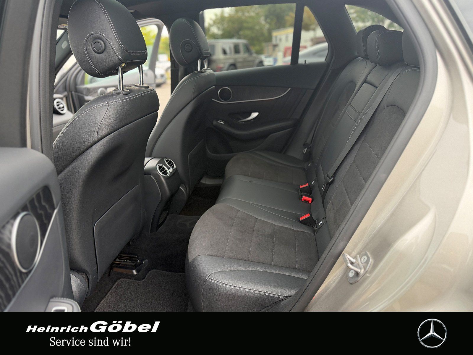 Fahrzeugabbildung Mercedes-Benz GLC 220 d 4M AMG+PANORAMA+ILS+20ZOLL+NIGHTP.+AHK