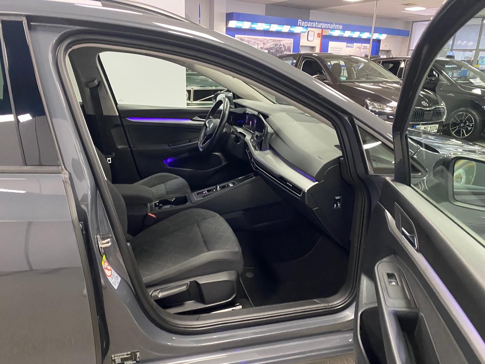 Fahrzeugabbildung Volkswagen GOLF VARIANT 2.0 TDI DSG LIFE+AHK+ACC+NAVI+LED++