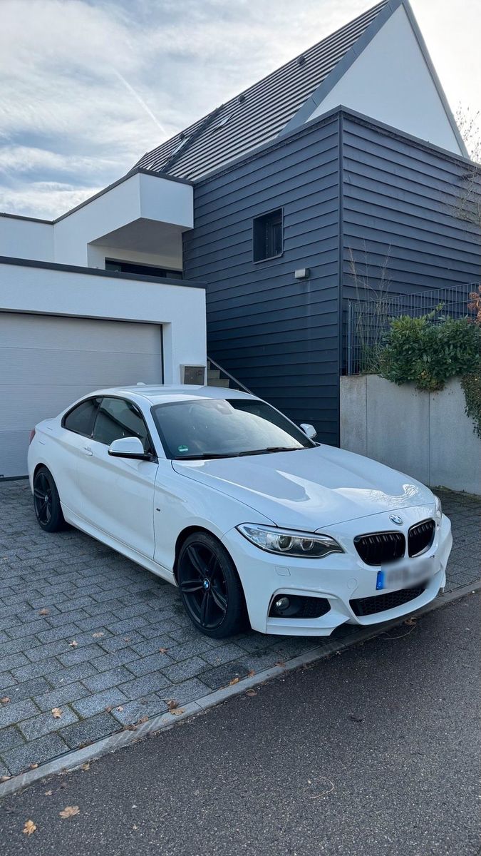 BMW BMW 220d Coupé Bj 2016 Weiß f22