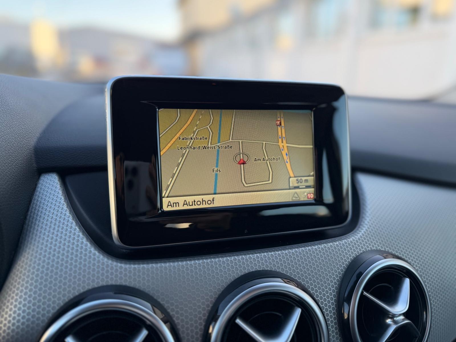 Mercedes-Benz B 180 CGI BE Automatik,Xenon,Distronic,SHZ,PTS