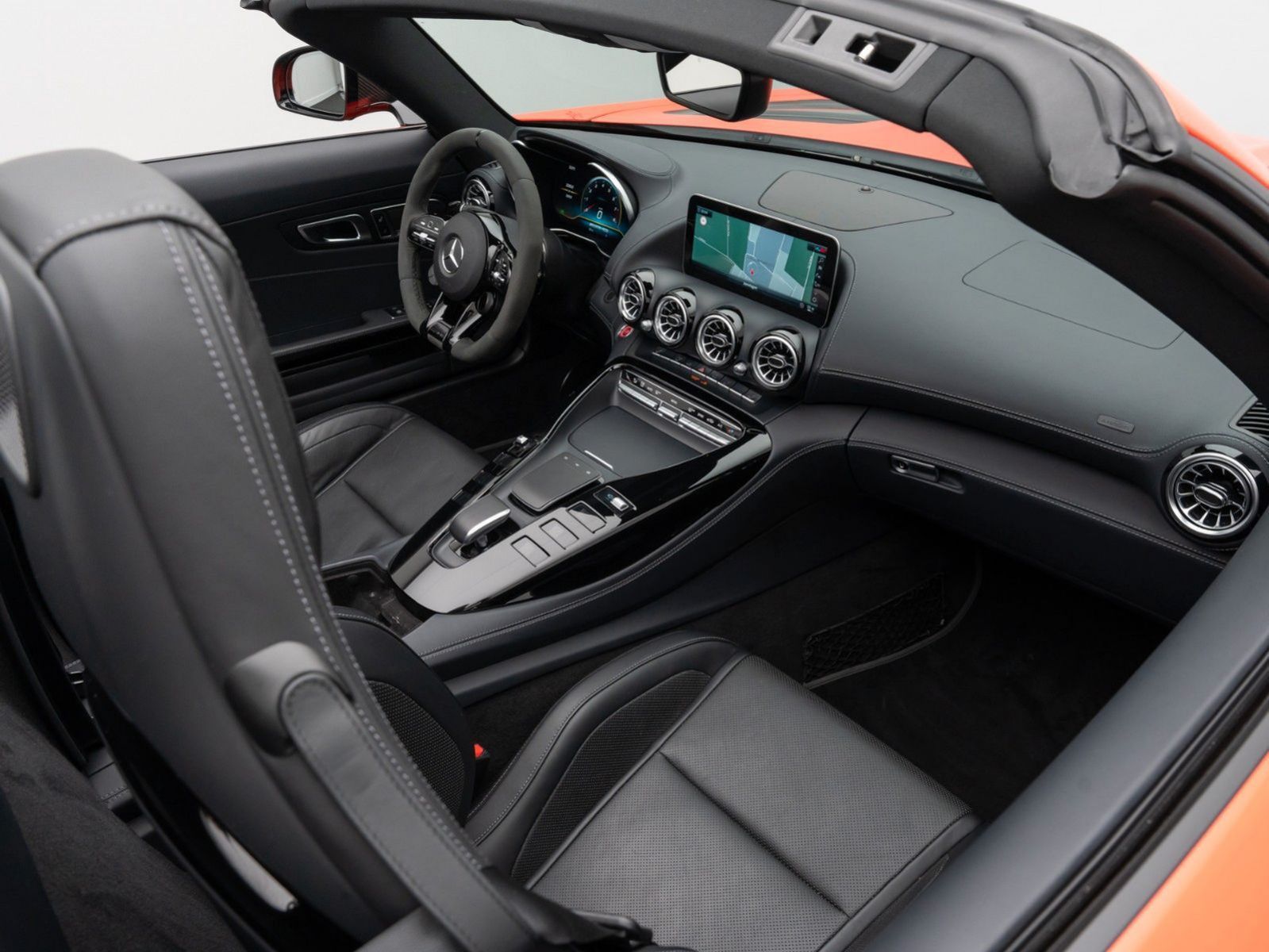 Fahrzeugabbildung Mercedes-Benz AMG GT C AMG GTC 4.0 V8 Black Series 1of1 900PS