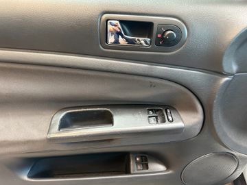 Volkswagen Passat*SZHZ*KLIMAAUTOMATIK*TÜV 092028*