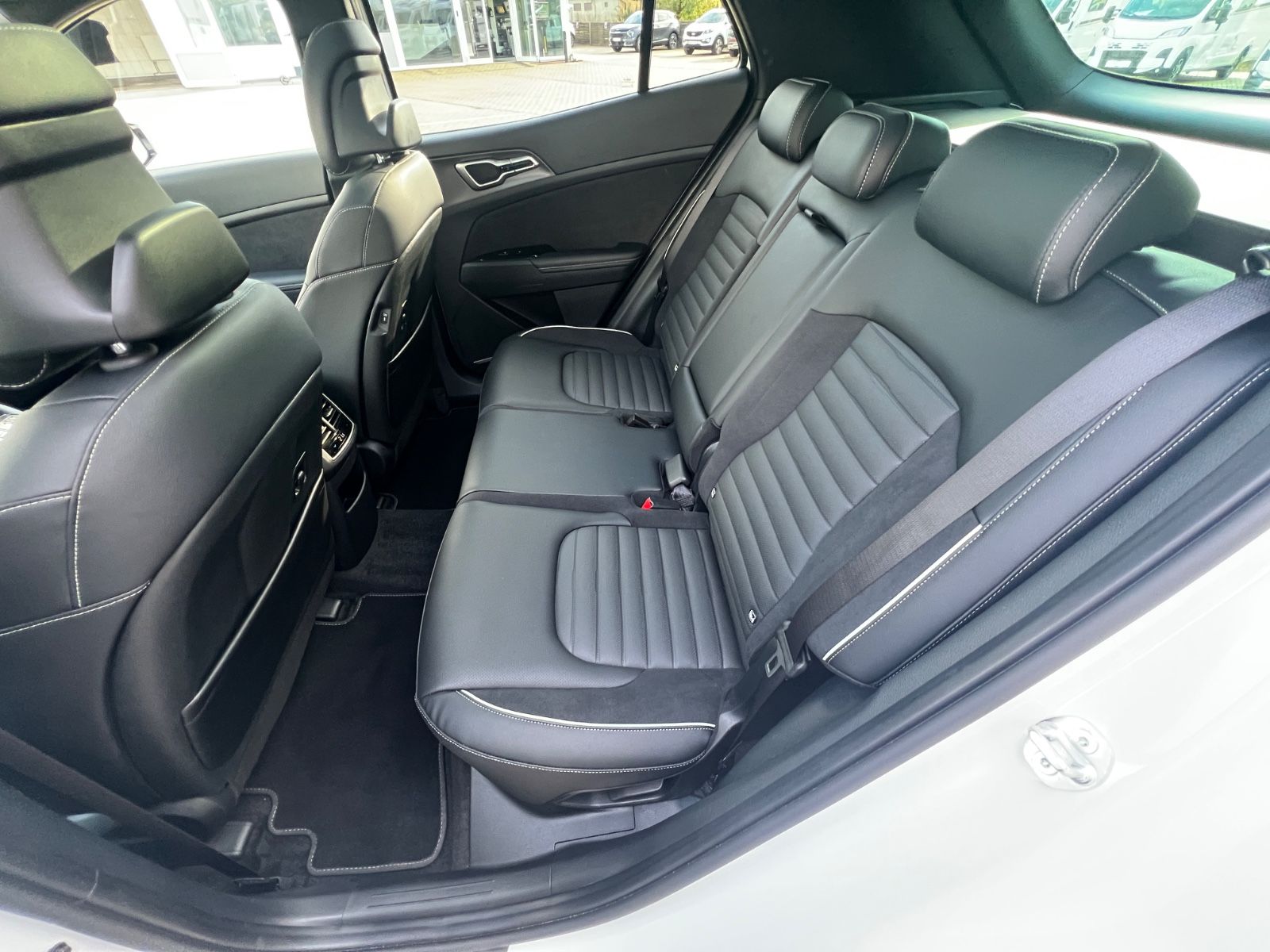Fahrzeugabbildung Kia SPORTAGE 1.6T PHEV GTL SD GD DRIVE SOUND