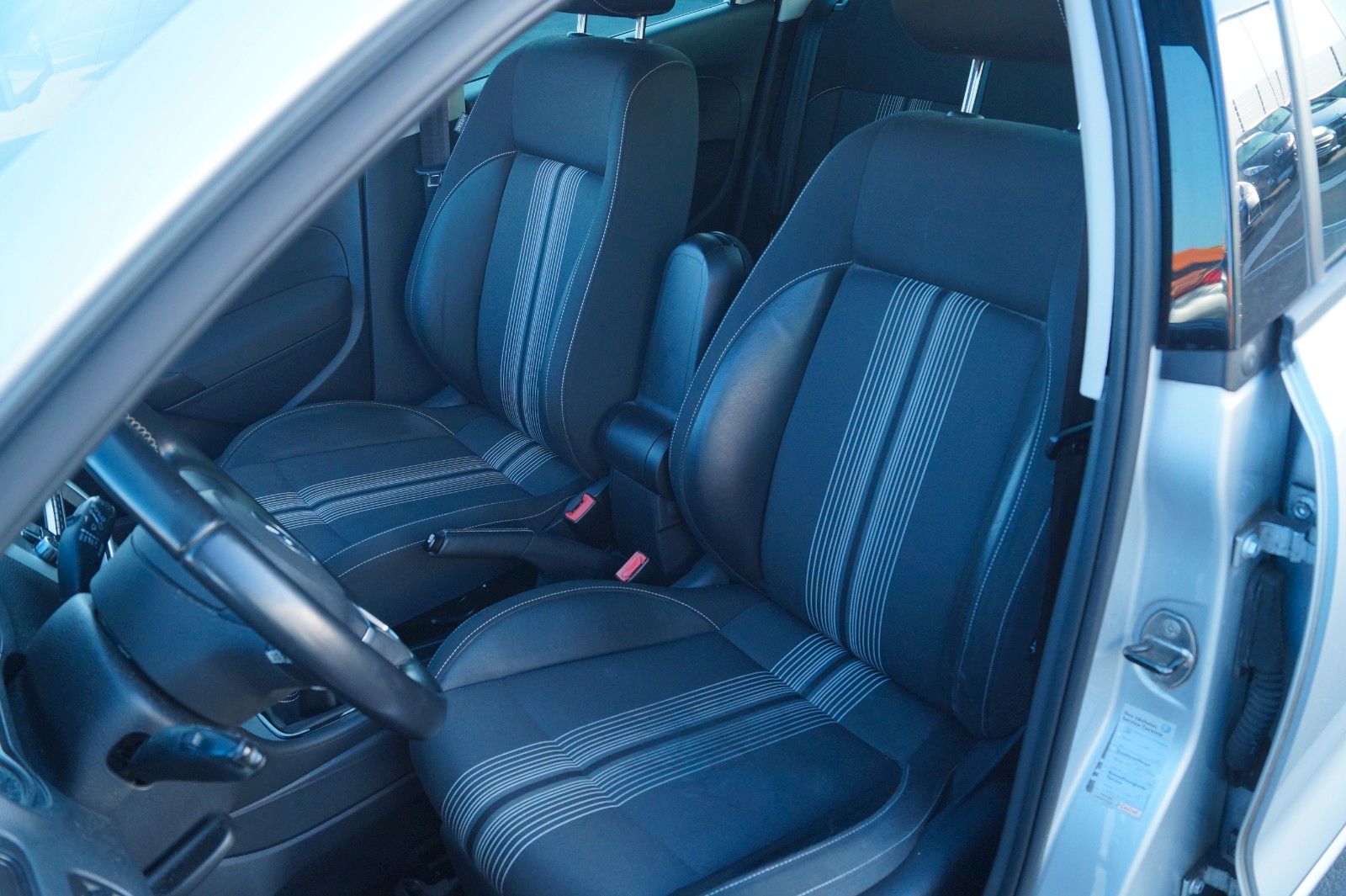 Fahrzeugabbildung Volkswagen Polo V Match *TÜV, Inspektion+Garantie