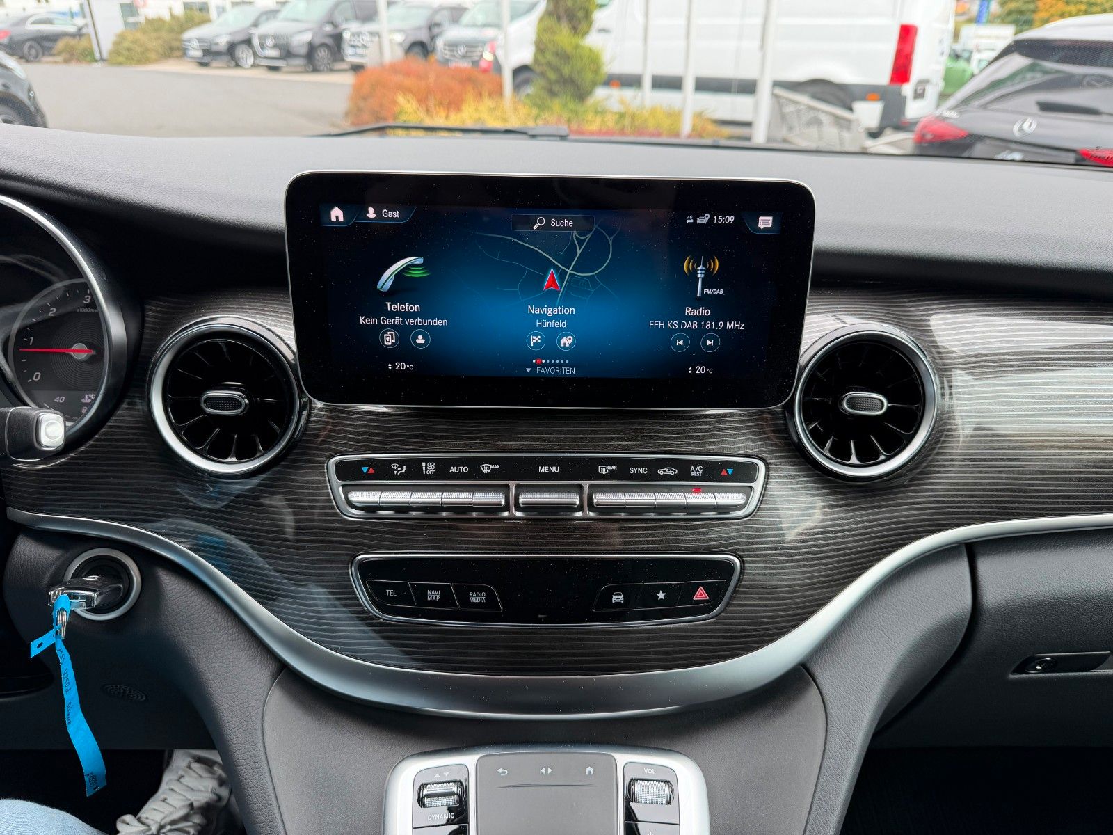 Fahrzeugabbildung Mercedes-Benz V 250 AVANTGARDE ED AHK Tisch 6Sitze