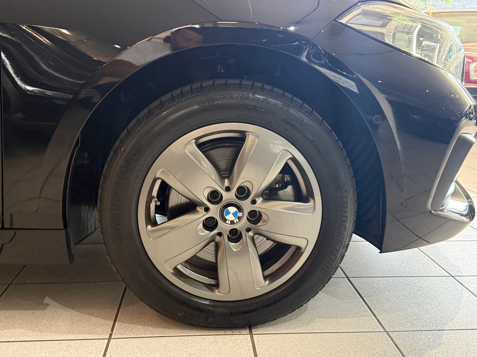 BMW 118 i Advantage *Navi*Led*Kamera*AppleCarp*Auto