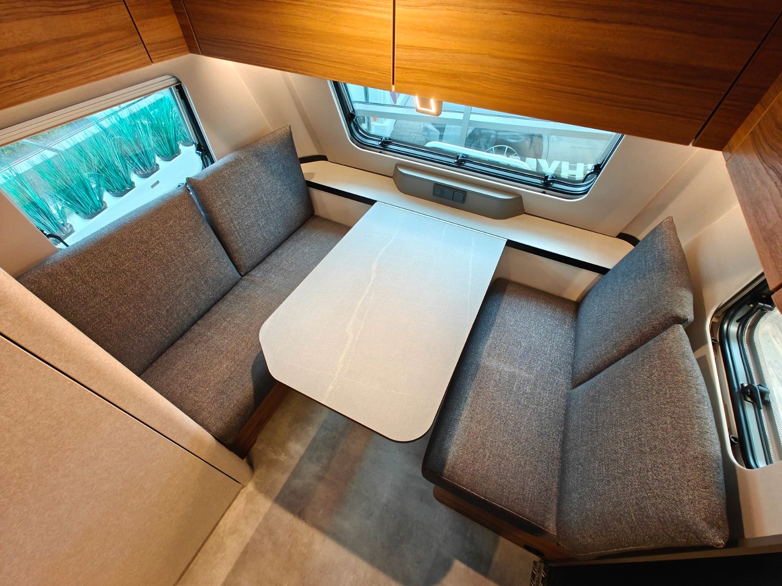 Fahrzeugabbildung HYMER / ERIBA / HYMERCAR Feeling 425 SD - MESSE-NEUHEIT 2026! -