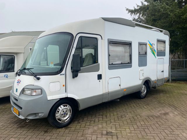 Knaus Traveller 700 XXL garage