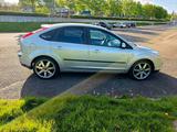 Ford Focus 1,6 Zahnriemen TÜV Neu 116 PS O... - Ford Focus aus 2006: 1.6