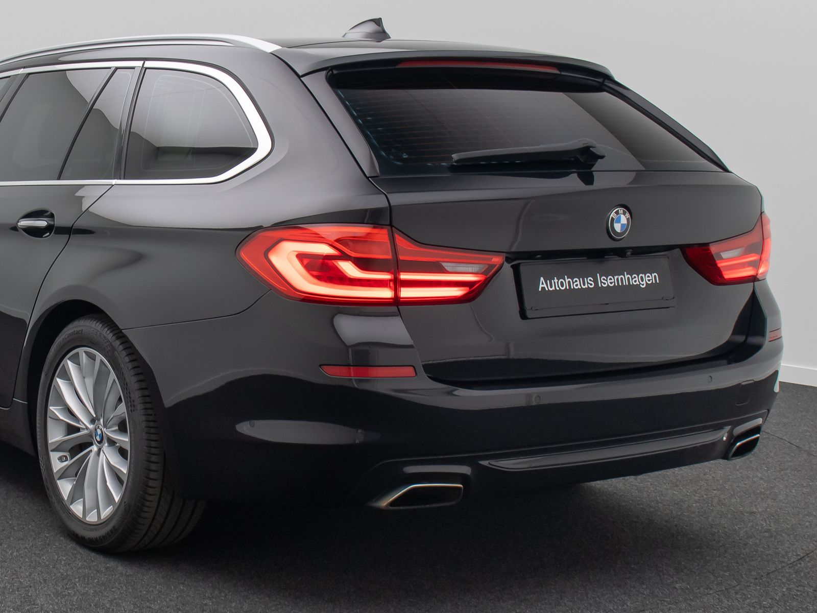 Fahrzeugabbildung BMW 540i xD Luxury Line HUD DAB Massage Panorama AHK