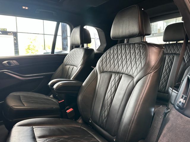 MYAUTOCENTER – Gebraucht- und Jahreswagen mit Werkstattservice in Pfaffenhofen BMW X7 *PANO(SKYLOUNGE)*HEADUP*6SITZER*5-ZONEN*VOLL*