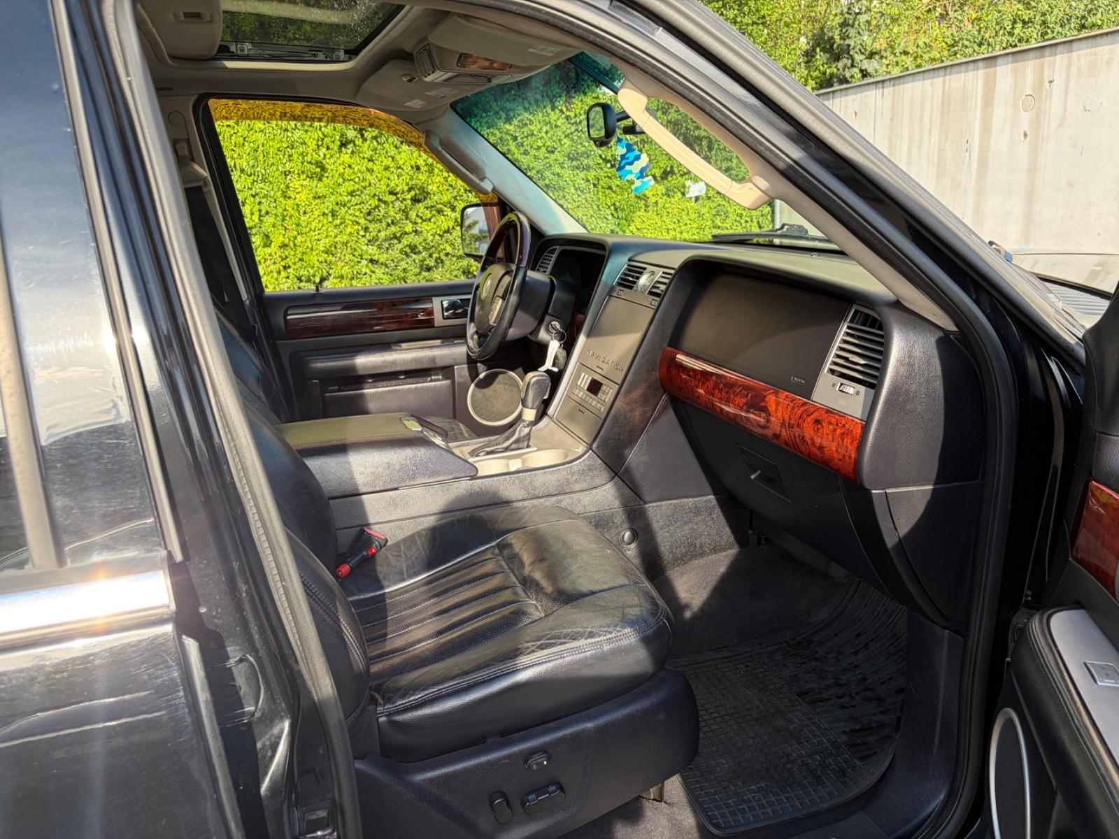 Lincoln Navigator 5.4L V8 7Sitzer