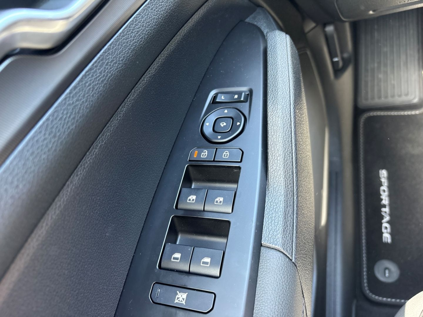 Fahrzeugabbildung Kia Sportage Spirit Hybrid HeadUp LED induktivLaden