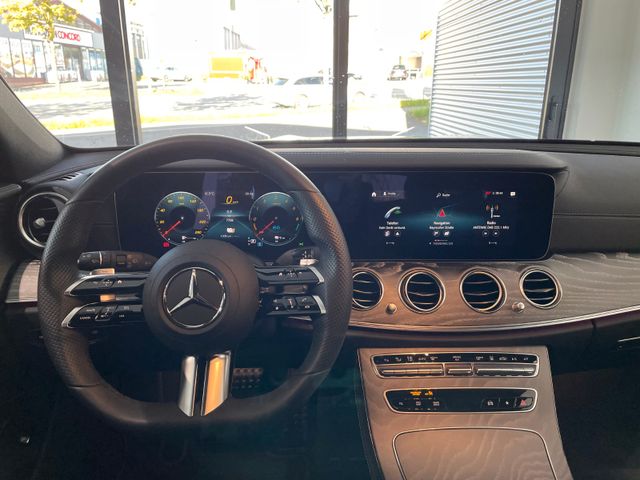 Fahrzeugabbildung Mercedes-Benz E 300 de T AMG-Line/Memory/Easy-Pack/DAB