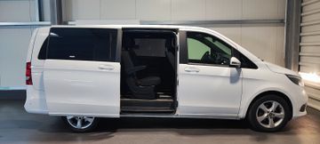 Mercedes V 220 - 12