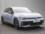 Volkswagen Golf 1.5 eTSI DSG R-Line AHK, Pano, ASG - VW Golf mit Anhängerkupplung