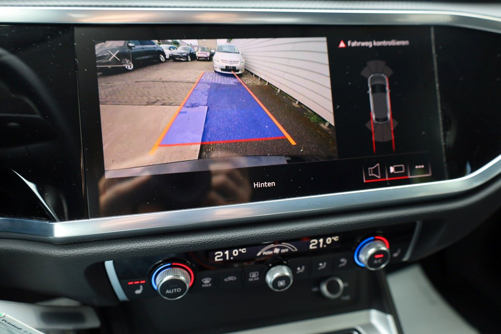 Fahrzeugabbildung Audi Q3 Sportback 35 TFSI,Leder,Navi,LED,SH,Kamera
