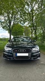 Audi S6 4.0 TFSI quattro S tronic - - Audi S6 mit Benzin-Antrieb: Limousine
