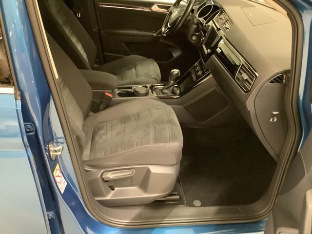 Touran Highline 2,0 TDI 110 kW DSG  LED, AZV, Na