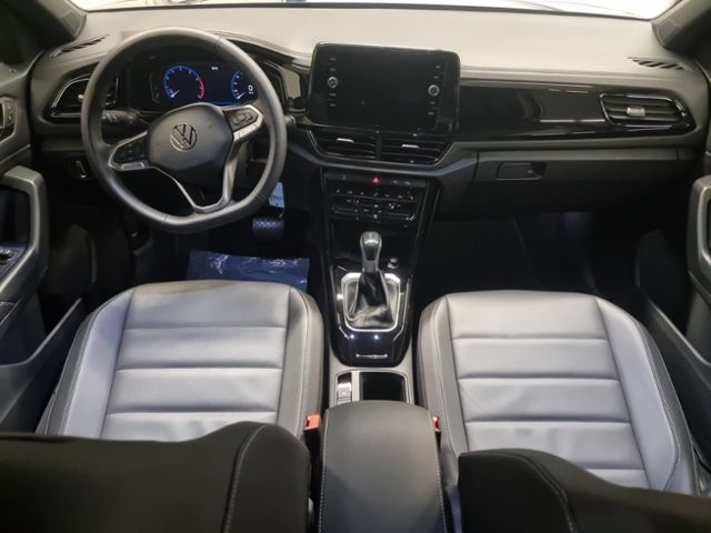 Fahrzeugabbildung Volkswagen T-Roc 1,5 TSI DSG BLACK STYLE VOLLLEDER NAVI AHK